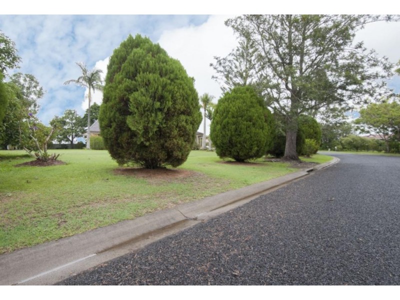 2 Lynhaven Crescent, Ulmarra NSW 2462
