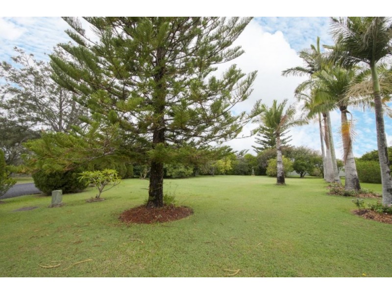 2 Lynhaven Crescent, Ulmarra NSW 2462