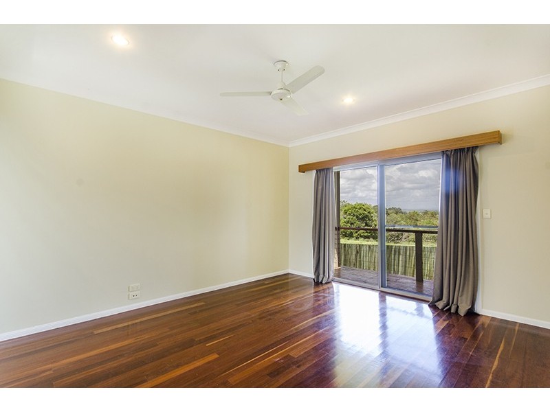 13 Lake Edgecombe Close, Junction Hill NSW 2460