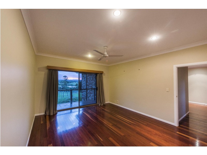 13 Lake Edgecombe Close, Junction Hill NSW 2460
