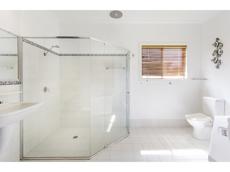 13 Lake Edgecombe Close, Junction Hill NSW 2460