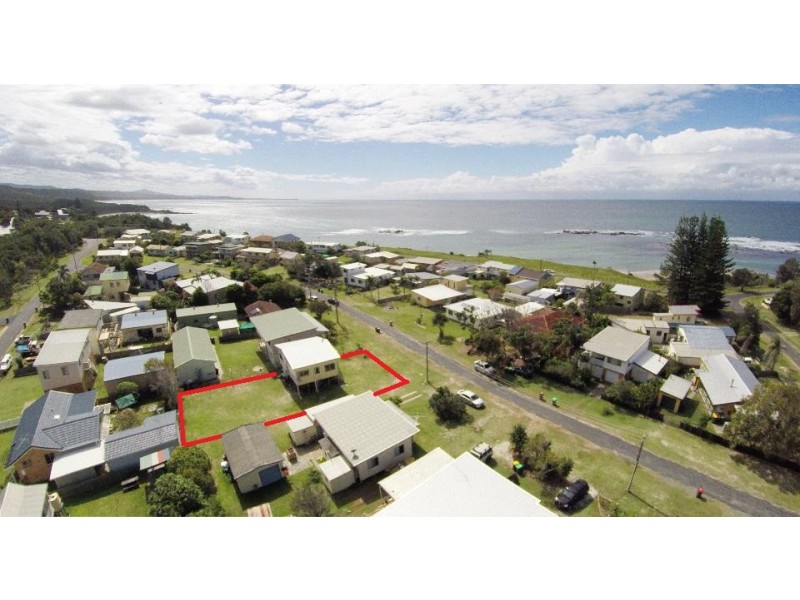 7 Boronia Crescent, Minnie Water NSW 2462