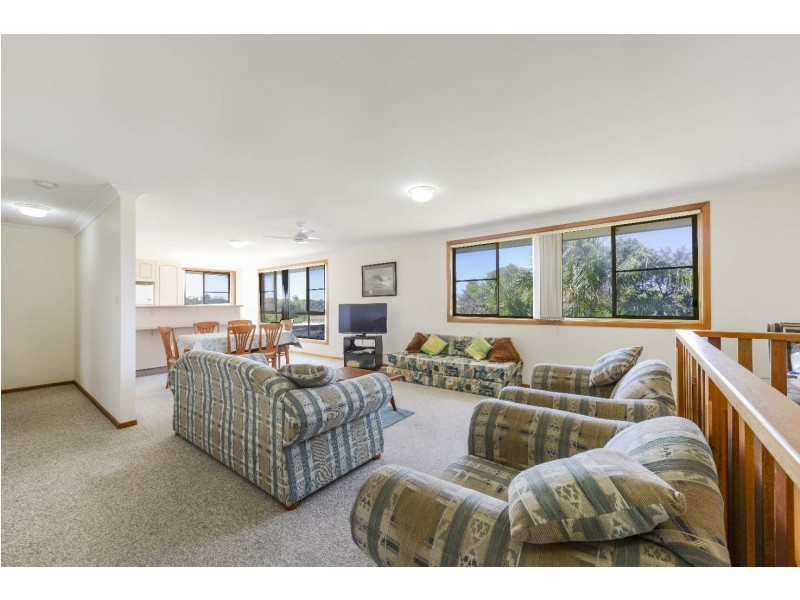 11 Acacia Street, Minnie Water NSW 2462