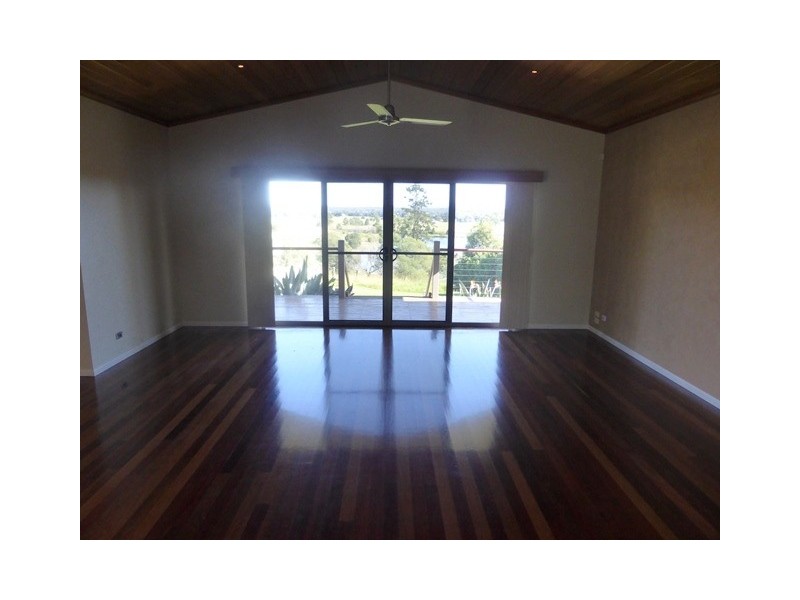 13 Lake Edgecombe Avenue, Junction Hill NSW 2460