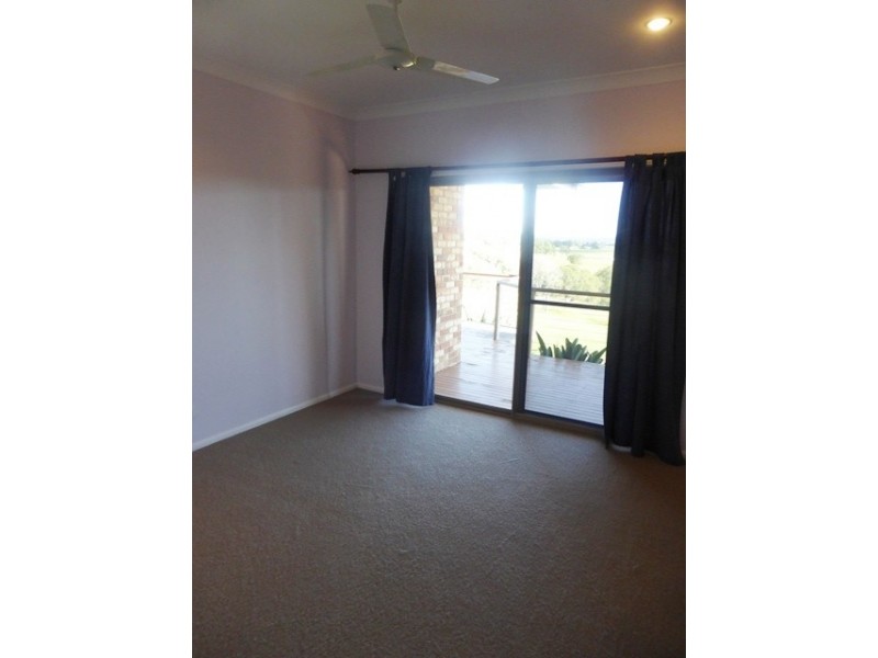 13 Lake Edgecombe Avenue, Junction Hill NSW 2460