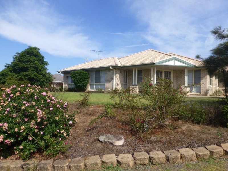 13 Martin Crescent, Junction Hill NSW 2460