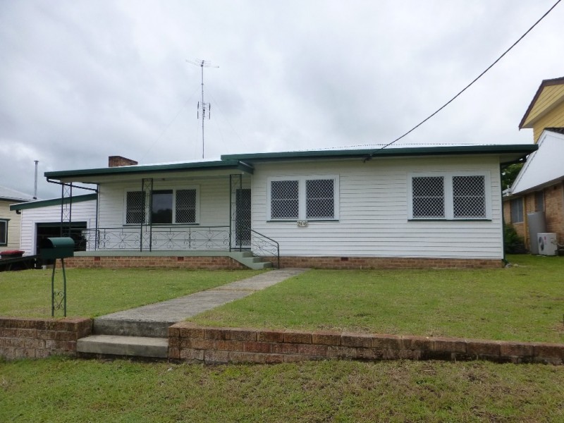 206 Powell Street, Grafton NSW 2460