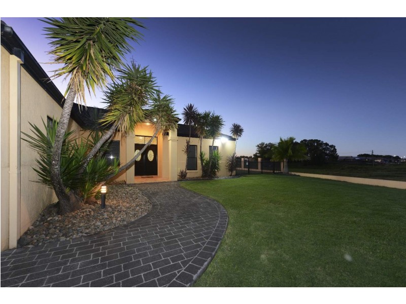 11 North Meadow Drive, Grafton NSW 2460