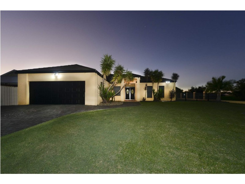 11 North Meadow Drive, Grafton NSW 2460