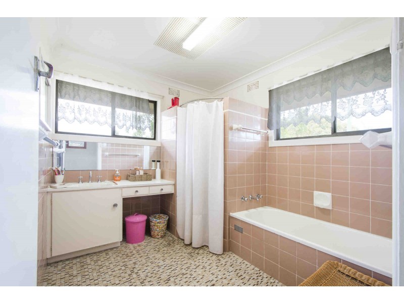 2 Loxton Avenue, Grafton NSW 2460