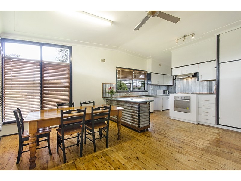 242 BACON STREET, Grafton NSW 2460