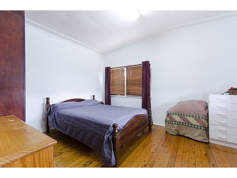 242 BACON STREET, Grafton NSW 2460