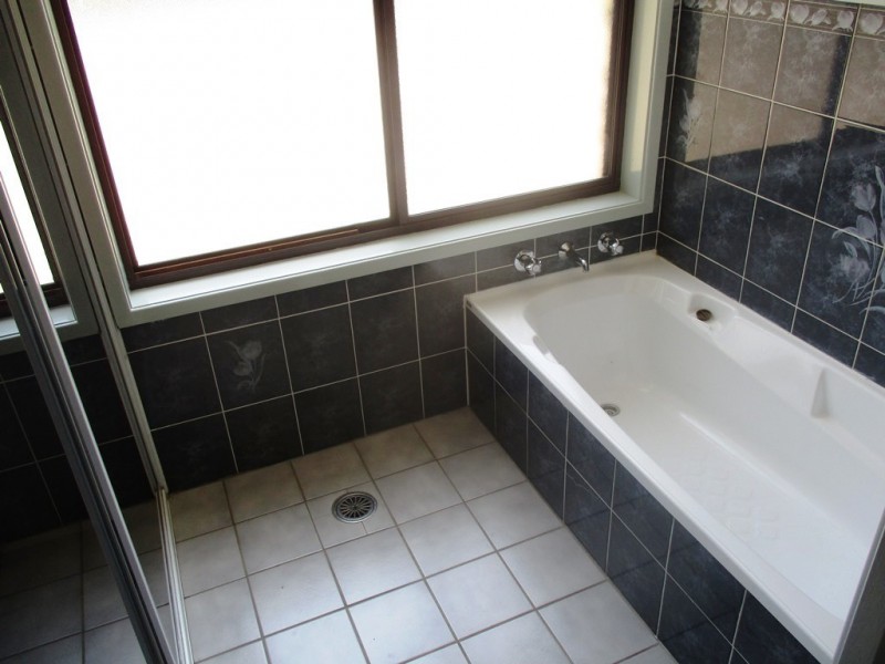 4 Hampton Road, Mountain View NSW 2460
