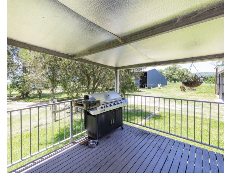 359 South Arm School Road, Woodford Island NSW 2463