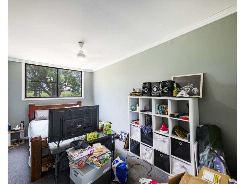 359 South Arm School Road, Woodford Island NSW 2463