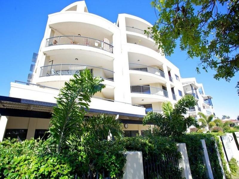 3/3 Rock Street, Scarborough QLD 4020