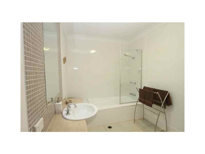 2/9 Pitt Road, Burpengary QLD 4505