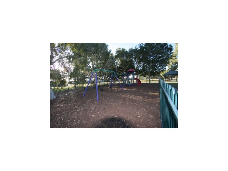 5 Elm Street, Rothwell QLD 4022