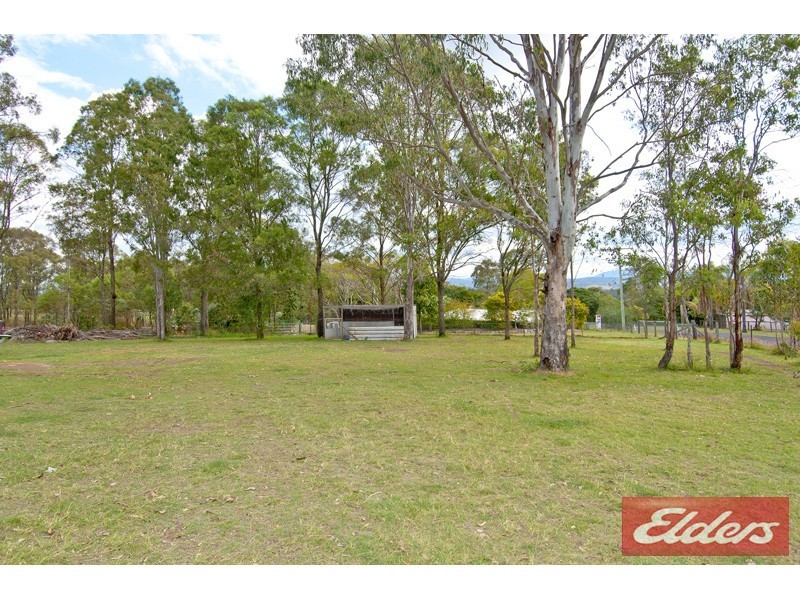 2 Sheen Road, Woodhill QLD 4285