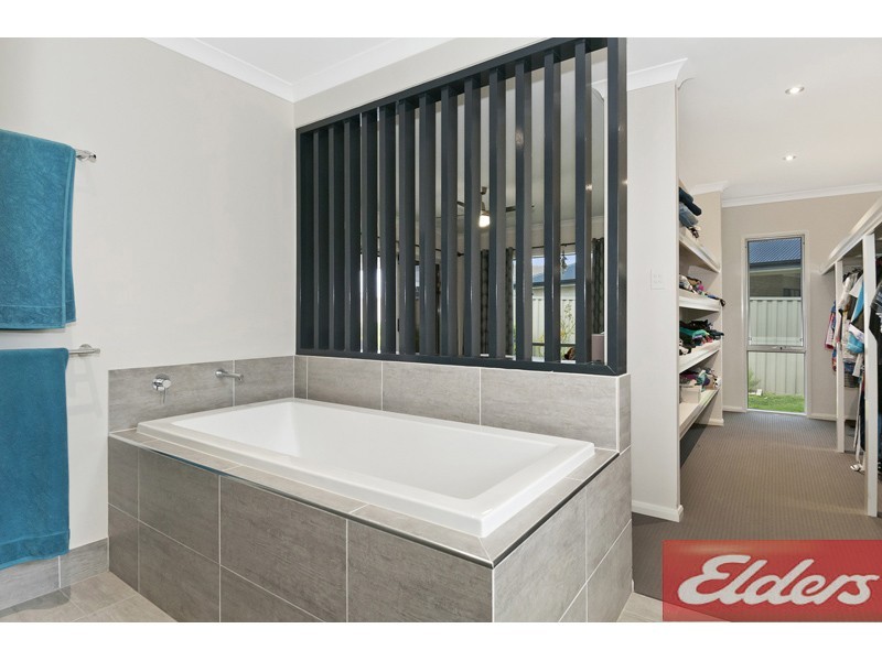 28 Summerview Avenue, Yarrabilba QLD 4207