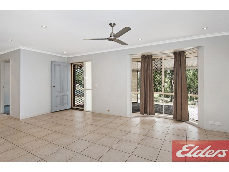 8 Hickory Place, Cedar Grove QLD 4285