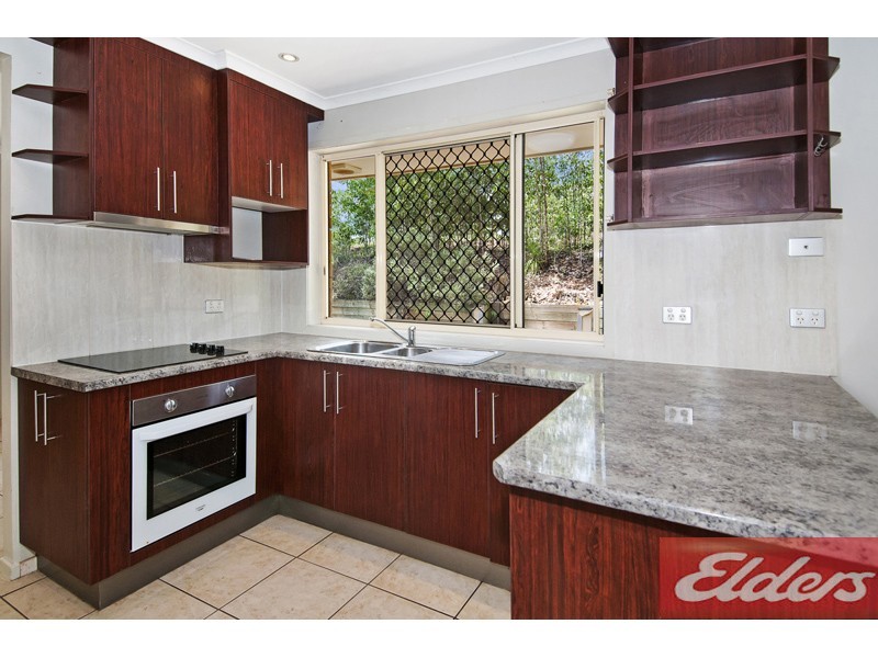 8 Hickory Place, Cedar Grove QLD 4285