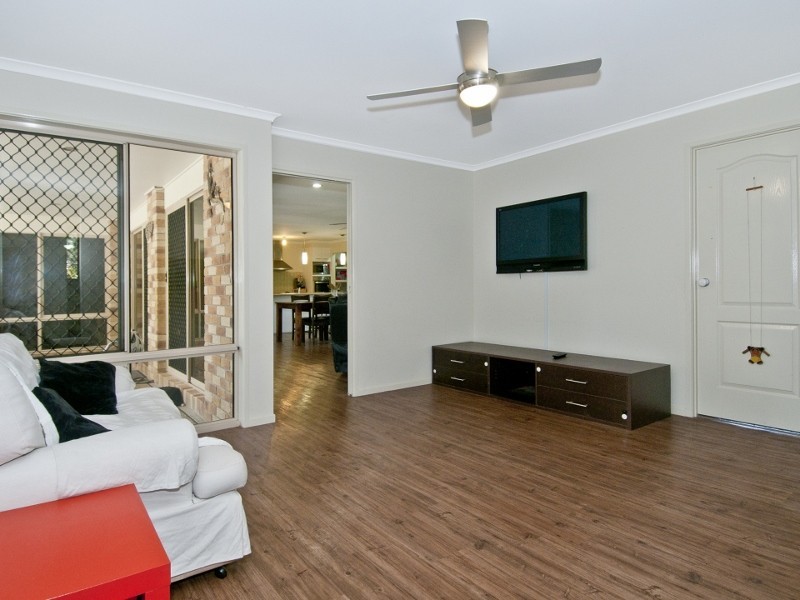 14 Cedarwood Close, Woodhill QLD 4285