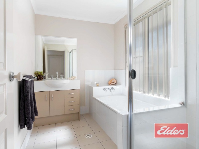 35 Gumview Crescent, Jimboomba QLD 4280