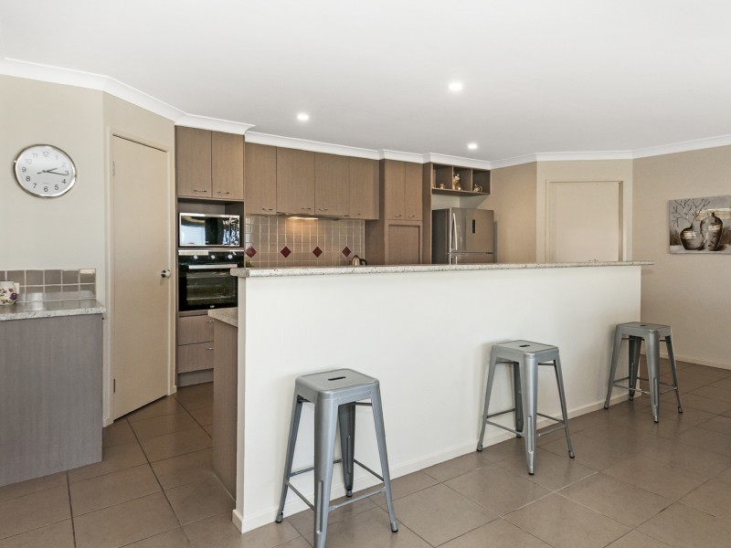 4 Range Court, Jimboomba QLD 4280