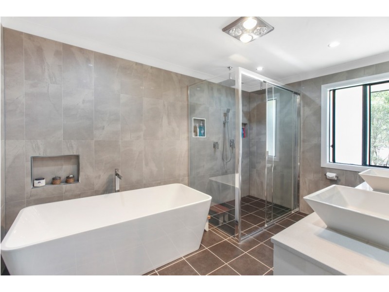 169 Randwick Drive, Mundoolun QLD 4285