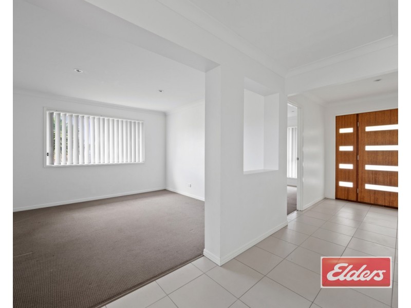 2 Lachlan Street, Gleneagle QLD 4285