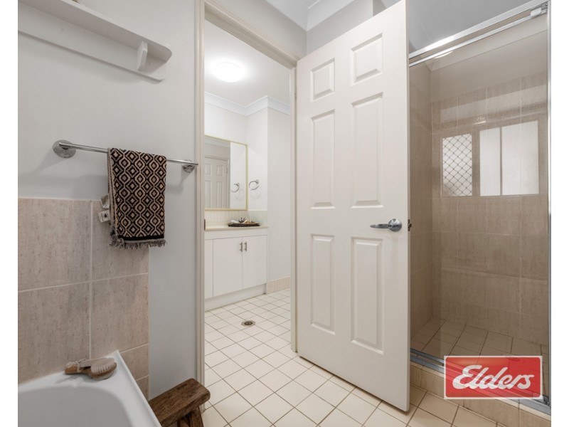 76 Eildon Close, Munruben QLD 4125