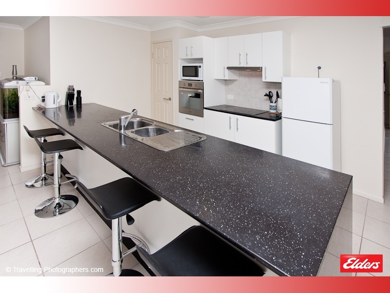 30 Creekside Crescent, Jimboomba QLD 4280