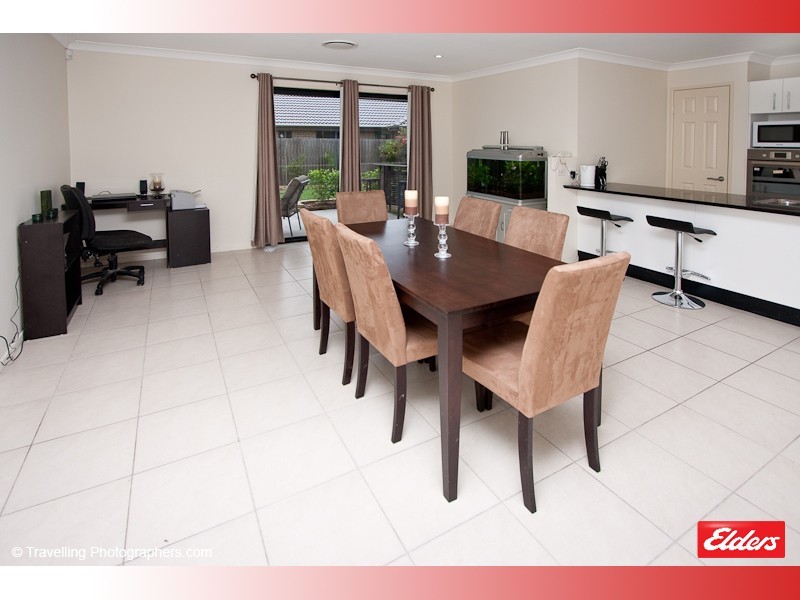 30 Creekside Crescent, Jimboomba QLD 4280