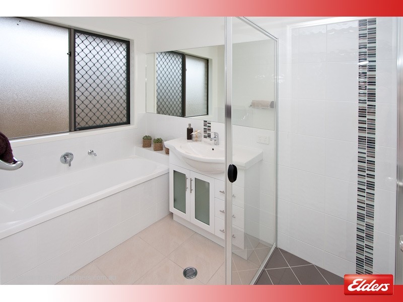 4 Parkside Drive, Jimboomba QLD 4280