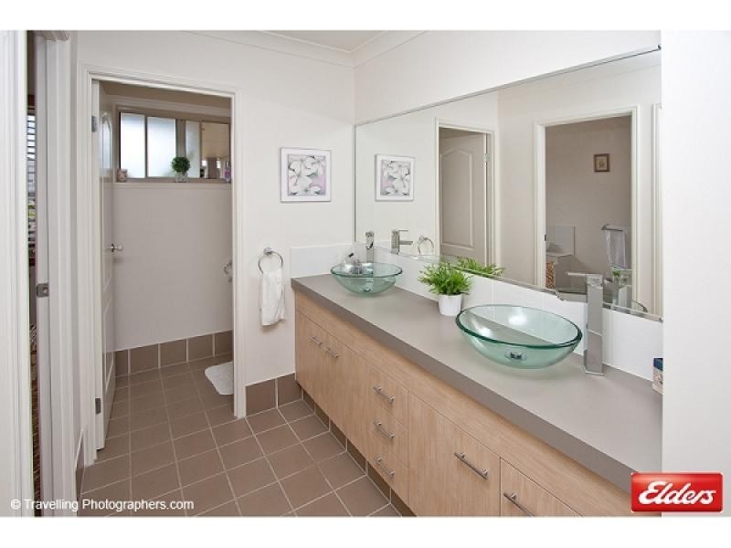 25 Rose Almond Street, Jimboomba QLD 4280