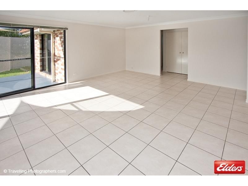 2 Hilltop Crescent, Jimboomba QLD 4280