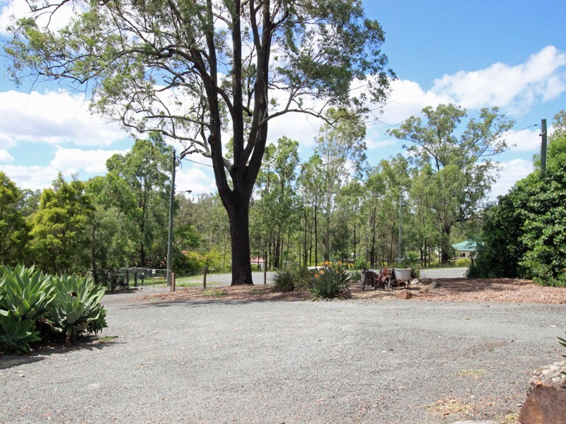 78 Champney Court, Cedar Vale QLD 4285