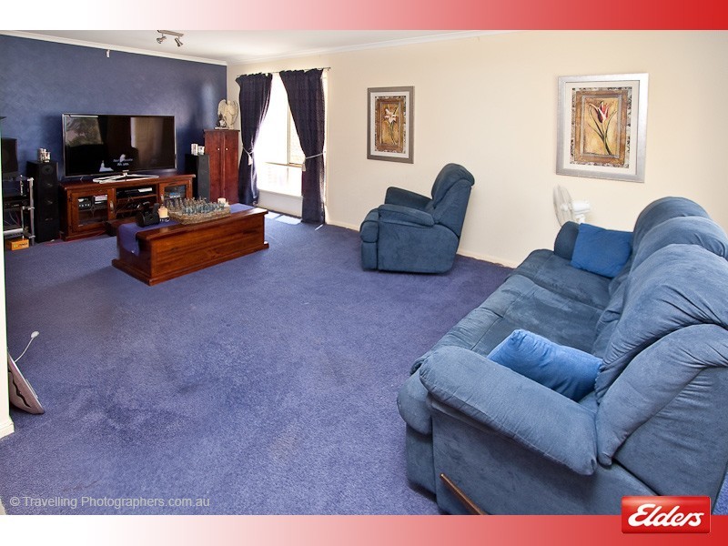 2 Golden Penda Drive, Jimboomba QLD 4280