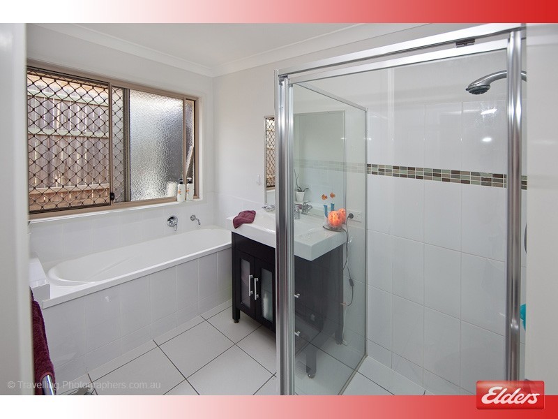 15 Creekside Crescent, Jimboomba QLD 4280