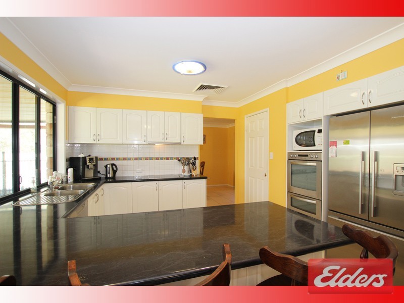 140 Canterbury Drive, Mundoolun QLD 4285