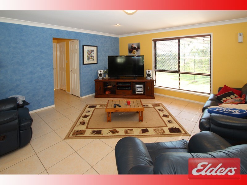 140 Canterbury Drive, Mundoolun QLD 4285