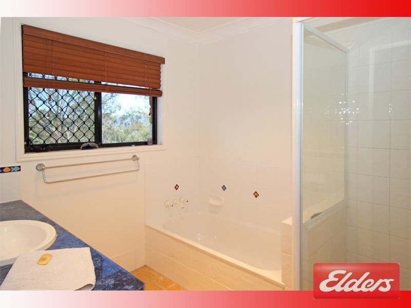 140 Canterbury Drive, Mundoolun QLD 4285