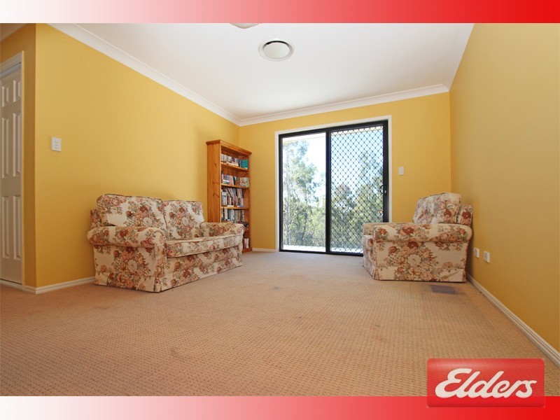 140 Canterbury Drive, Mundoolun QLD 4285