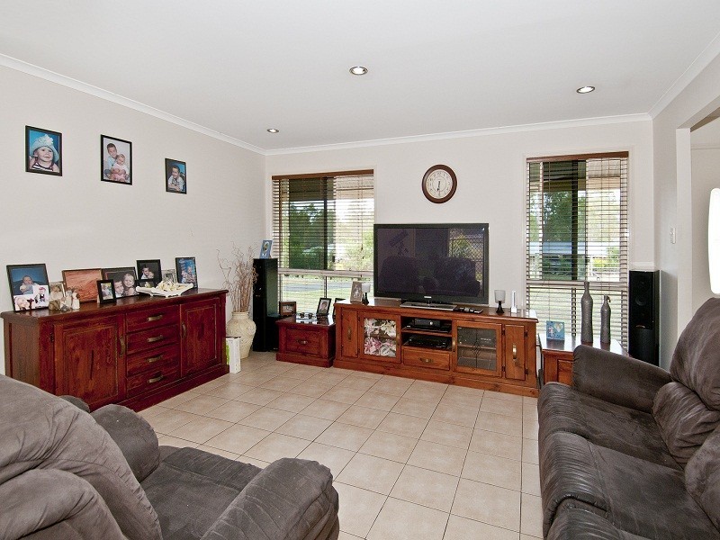 2 Turpentine Drive, Cedar Vale QLD 4285
