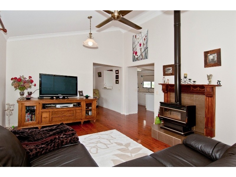 2 Whitaker Road, Cedar Grove QLD 4285