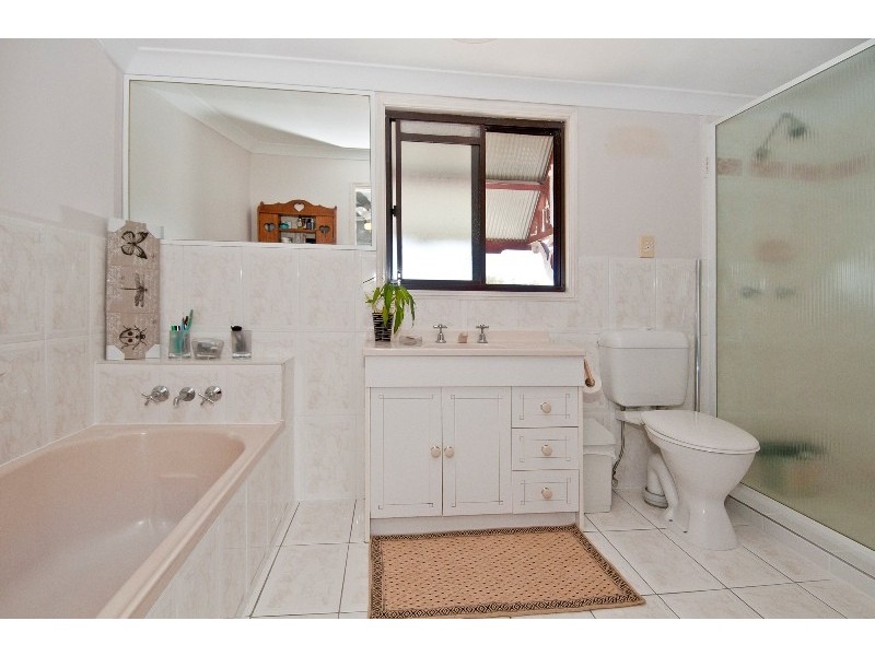 2 Whitaker Road, Cedar Grove QLD 4285