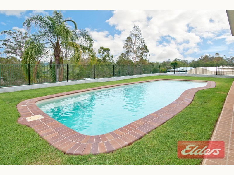 104 Brushwood Crescent, Cedar Grove QLD 4285