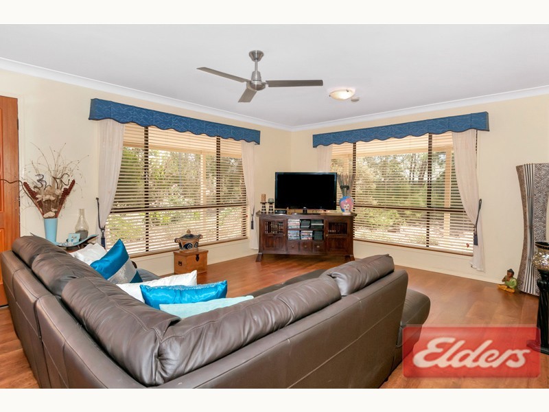 31 Durham Court, Park Ridge South QLD 4125