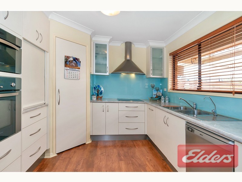 31 Durham Court, Park Ridge South QLD 4125